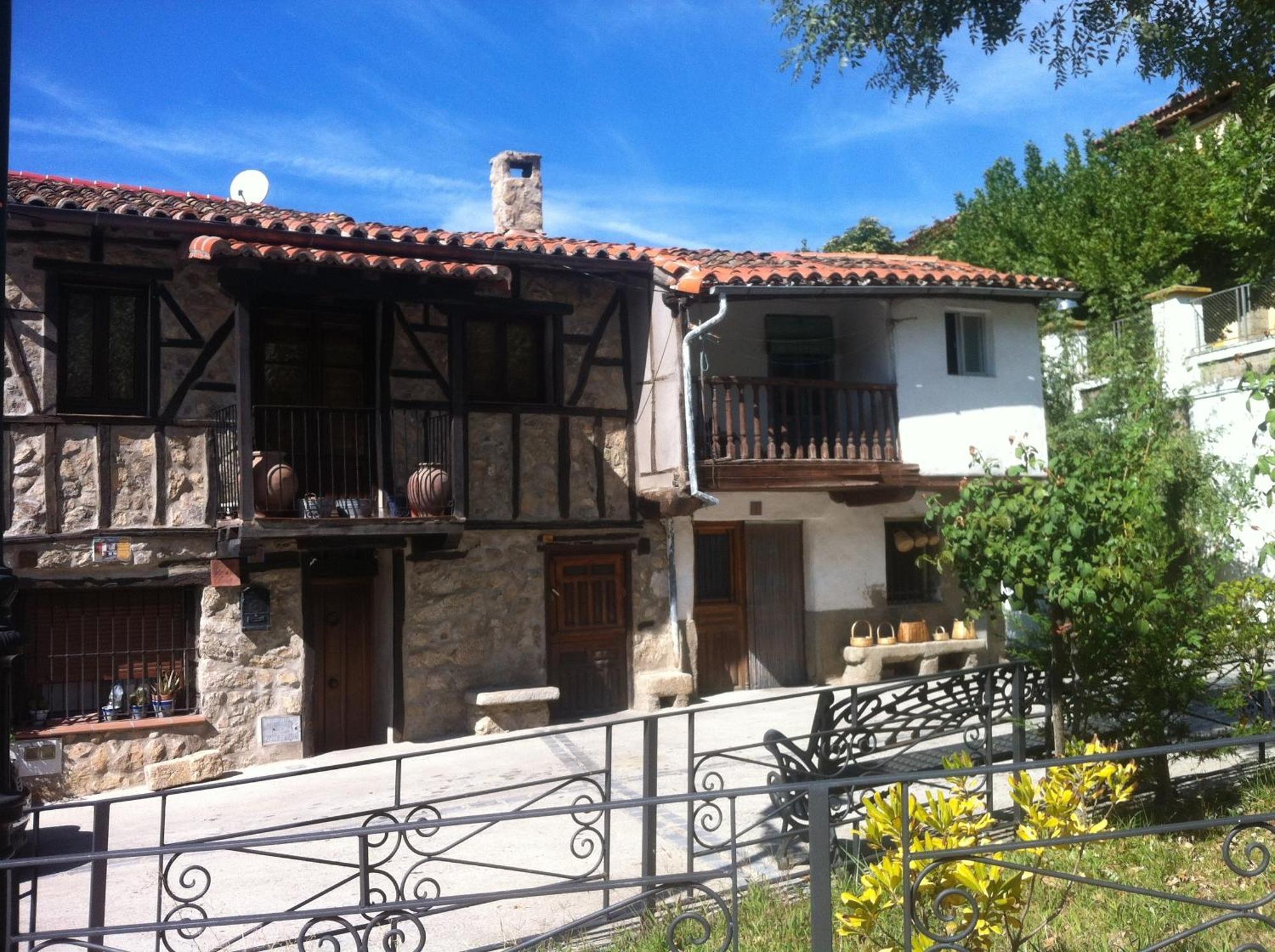Casa Rural Con Encanto "Los Postigos" Banos De Montemayor Exterior foto